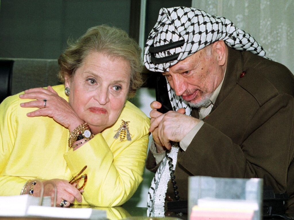 Madelaine Allbright - Yasser Arafat